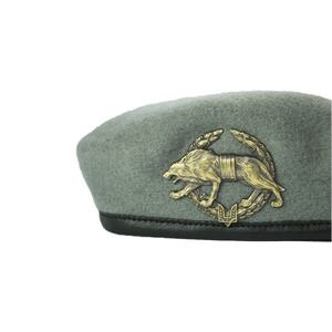 Béret en laine grise avec emblème de loup en relief, unisexe, décontracté, en pure laine, qualité supérieure, logo personnalisé, classique, pour l'extérieur - Product Image 4