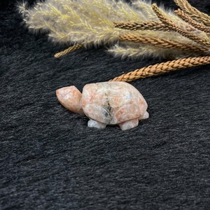 Natural Sunstone Tortoise Carving Orange Sunstone Turtle Healing Crystal For Reiki Feng Shui Decor Wholesale - Product Image 3