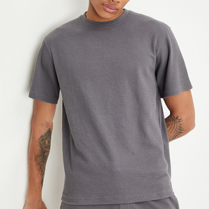 T-shirt Homme Coupe Droite Manches Courtes Tendance Urbaine 100% Coton Séchage Rapide Respirant Haute Qualité Service OEM Vente en Gros - Product Image 1