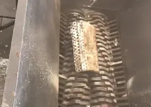 Déchiqueteur de radiateurs en aluminium à double arbre, machine industrielle de recyclage de ferraille, équipement robuste, haute efficacité, durable - Product Image 2