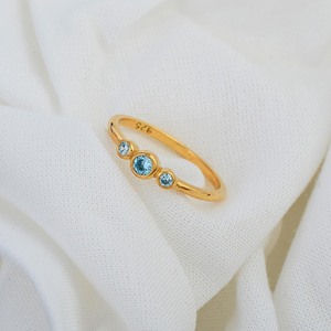 Bague en argent sterling 925 plaqué or jaune avec trois pierres de topaze bleue, sertie en clos, minimaliste, pour femme, bijoux fins pour fiançailles - Product Image 2