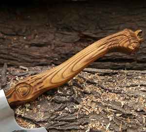 Hache de qualité supérieure avec lame en acier au carbone et manche en bois de frêne, outil de fendage de qualité DIY, hache en acier au carbone à vendre - Product Image 3