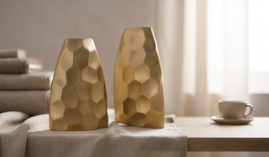 Ensemble de vases en métal lourd au design unique et texturé, pour décoration de table, fournitures pour commandes en gros - Product Image 2