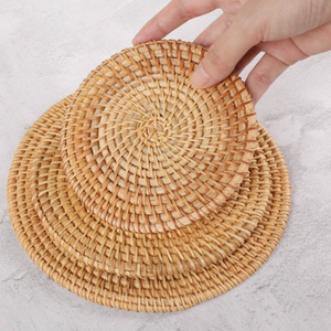 Sous-verres en rotin tressé, fabrication artisanale vietnamienne, décoration et cadeau de fête, style classique floral TUYET DUNG - Product Image 3