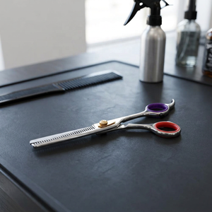 Ciseaux de coupe de beauté en acier inoxydable Type de lame droite Ciseaux à effiler avec pointe pointue pour la coupe de cheveux - Product Image 2