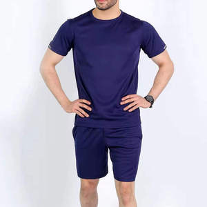 Ensemble T-shirt et short sportif pour homme, bleu marine, écologique, séchage rapide, col rond, tricoté en polyester et coton, teinture unie, vêtements d'été - Product Image 1