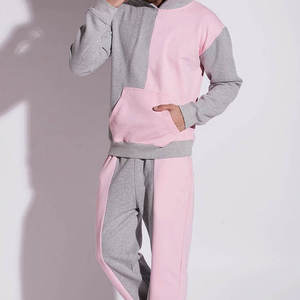 Conjunto Deportivo Unisex con Capucha y Estampado Acid Wash en Bloques de Color Rosa y Gris, Dos Piezas, Sudadera Informal y Pantalones Jogger, Estilo Urbano - Product Image 6