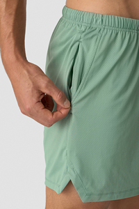 Pantalones Cortos Deportivos de Malla para Hombre con Bolsillos con Cierre Seguro, Tejido Transpirable y Ajuste Flexible, Ideales para el Gimnasio y Entrenamientos al Aire Libre - Product Image 4