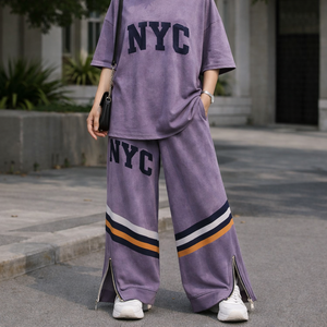 Survêtement unisexe tendance en polaire tissée respirante avec sweat à capuche et t-shirt, style streetwear - Product Image 2