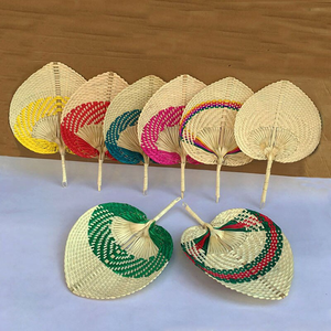 Éventails en bambou artisanaux de qualité supérieure : Le souvenir personnalisé idéal du Vietnam, Mme May - Product Image 6