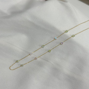 Collar de cubos iridiscentes de oro de 18 quilates, cadena con cuentas geométricas Aurora Borealis para mujer, joyería de lujo unisex versátil para regalo - Product Image 6