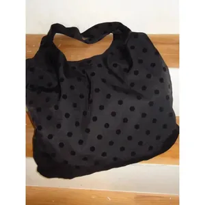 Sac à main léger à texture unique à pois, sac fourre-tout coréen de niche à pois grande capacité - Product Image 5