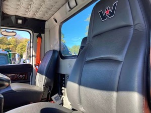 Tracteur routier diesel 6x4, camion lourd pour le transport routier, la logistique et le transport de marchandises commerciales sur autoroute - Product Image 3