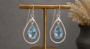 Boucles d'oreilles en argent sterling saphir bleu en forme de goutte, boucles d'oreilles pendantes faites à la main avec pierres précieuses, bijoux pierre de naissance de septembre - Product Image 3