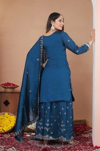 Réservez dès maintenant : Salwar Kameez Dupatta de Soirée Tendance à Coupe Droite, en Soie de Qualité Supérieure, Style Desi, Sain et Spécialement Conçu pour Femmes, en Promotion - Product Image 6