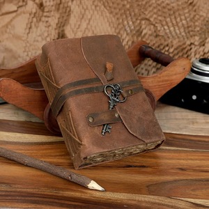 Carnet en cuir unisexe avec papier à bords frangés et reliure cousue, édition cadeau, 180 g/m², livre de runes vierge - Product Image 4