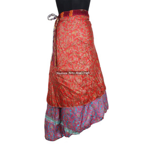 100 Formas de Usar la Falda Larga de Seda Vintage India Magic Wrap de 38 Pulgadas, Falda Maxi de Seda Reversible India - Product Image 3