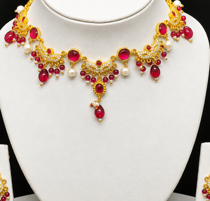 Collier élégant en perles rouge rubis, pendentif circulaire plaqué or, ensemble de bijoux de mariage chic et minimaliste pour femmes et filles, vente en gros - Product Image 2