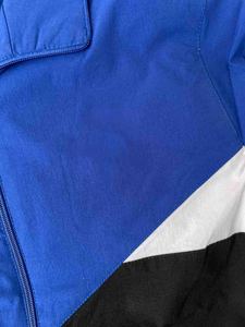 <b>Men</b> <b>Lightweight</b> Windproof <b>Jacket</b> With Custom Logo Zip Pockets Water-Resistant <b>For</b> Outdoor Hiking - Product Image 3
