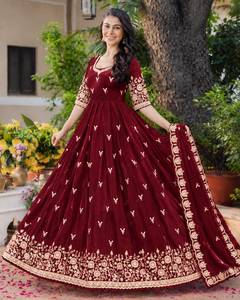 Ensemble de robe Anarkali 3 pièces en faux georgette pour femme avec broderies riches, jupe évasée de 2,8 m et dupatta assorti - Product Image 2