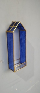 Étagère murale moderne en forme de cabane nordique, verre bleu, cadre en laiton, organisateur de rangement, décoration de salon - Product Image 4