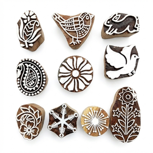 Bloques de impresión de madera de Sheesham tallados a mano y grabados, sellos florales para tela, papel, arcilla, manualidades DIY, impresión en bloques de cerámica, reutilizables - Product Image 1