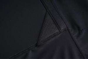 Camiseta de Protección Corporal Oculta con Ajuste Cómodo, 85 Por Ciento Poliéster, 15 Por Ciento Elastano, Tejido que Absorbe la Humedad - Product Image 3