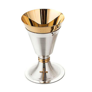 Ciboire en métal artisanal de haute qualité avec design gravé, patène, gobelet, accessoires de bar à vin, y compris le gobelet à paille - Product Image 1