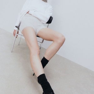 Sudaderas de Mujer Elegantes Estampadas en Serigrafía 100% Algodón, Sudaderas con Capucha a Prueba de Viento, Ropa de Moda Urbana - Product Image 3