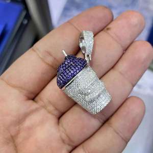 Collar llamativo de plata con colgante de copa de granizado morado con incrustaciones de moissanita brillante, inspirado en el estilo Hip Hop - Product Image 1