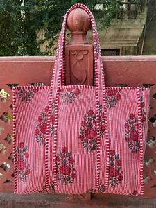 Sac à bandoulière matelassé en coton imprimé bohème élégant avec deux poignées, design durable pour un usage quotidien et les voyages - Product Image 4