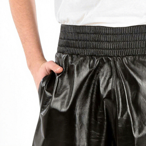 Pantalones Cortos Negros para Hombre, Recubiertos de PU, Cintura Alta, con Cierres Rojos, Cierre de Botón, Estilo Gótico, Material de Spandex y Poliéster - Product Image 4