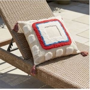 Housse de coussin géométrique tuftée carrée, style bohème, brodée, textile décoratif avec pompons, lavable et amovible - Product Image 4