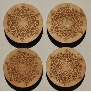 Ensemble de sous-verres en bois géométriques floraux faits à la main - Tapis de table décoratifs de luxe en bouleau découpé au laser, vente en gros, en bois de noyer - Product Image 1