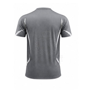 Maillot de football personnalisé avec tissu respirant, matière douce et coupe flexible pour l'entraînement, la pratique et les sports d'équipe - Product Image 4