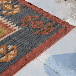 พรมคิลิมทอมือจากขนสัตว์และปอกระเจา – พรมลายเรขาคณิตแบบทอเรียบ เป็นมิตรกับสิ่งแวดล้อม เหมาะสำหรับห้องนั่งเล่น ห้องครัว ทางเดิน และตกแต่งบ้าน - Product Image 2