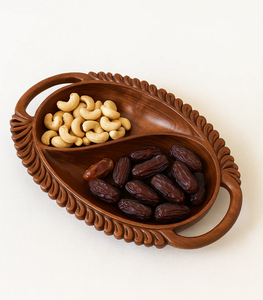 Plateau en bois pour fruits secs, élégant centre de table, plat décoratif pour la maison, pièce unique, pour le Ramadan - Product Image 1