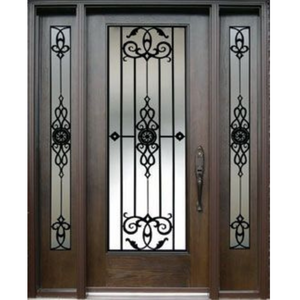 Mejore la apariencia de su propiedad con una elegante puerta de hierro o acero, que combina perfectamente con un juego de manijas de acero inoxidable. - Product Image 1
