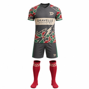 Tenues de football en polyester : Maillot et short de football personnalisés sublimés à col en V, faible MOQ |   Usine OEM antimicrobienne - Product Image 1