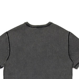 T-shirt pour garçons au design élégant et tendance, col rond, matière respirante et ajustable de haute qualité, avec personnalisation du logo. - Product Image 5