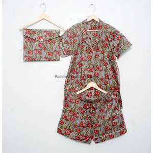 Hermoso Conjunto de Pijama Corto Vintage con Cuello Camisero, 3 Piezas, Estampado Floral Digital, Elegante y Cómodo, 100% Algodón - Product Image 5