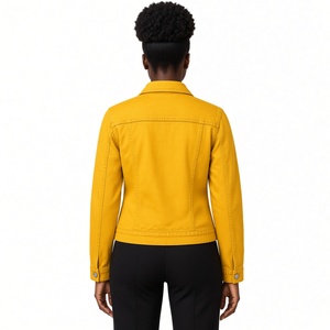 Chaqueta Casual de Mezclilla Roja para Mujer PDK, Ropa de Sororidad con Escudo Bordado en el Pecho, Bolsillos con Doble Solapa, Cierre Frontal con Botones - Product Image 2