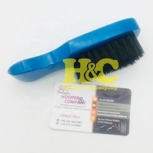 Brosse à cheveux bleue avec manche en bois, peigne de coiffure blanc personnalisable, confortable, pour usage en salon de coiffure, logo personnalisé, emballage professionnel - Product Image 1