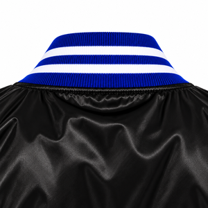 Chaqueta Bomber Negra de Satén para Hombre Phi Beta Sigma 1914 con Letras Griegas Bordadas y Cierre de un Solo Botón, Cuello Alto Acanalado Azul y Blanco - Product Image 5