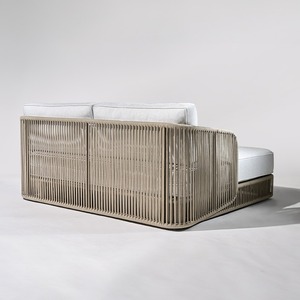 Chaise longue d'extérieur moderne avec structure en teck et coussins en éponge, écologique, pour usage en villa - Product Image 4