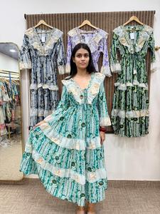 Robe longue bohème à imprimé floral avec volants, manches longues, coupe classique, taille élastique, style décontracté d'été, en rayonne pour femme - Product Image 1
