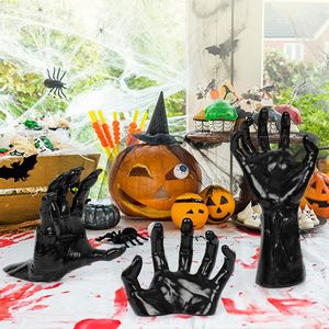 Set di 3 Mani Spaventose a Grandezza Naturale, Candele Illuminate da Parete per Halloween, Decorazioni Gotiche Horror - Product Image 3