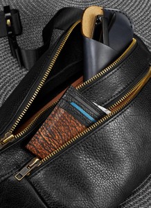 Bolso de cintura cruzado de cuero genuino negro para hombre, tipo barril, con cremallera, bandolera, riñonera unisex de cuero genuino - Product Image 3