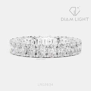 Bague de fiançailles en or blanc 14 carats avec diamant de laboratoire certifié IGI, taille ovale 1,93 carat, bijoux fins - Product Image 1