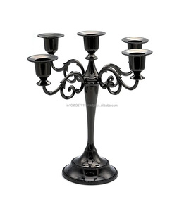 Candelabros de hierro de inspiración vintage Shabby chic con brazos de estilo barroco para interiores de casas románticas o decoración nupcial - Product Image 2